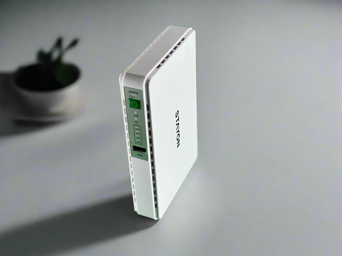 Mini UPS - جهاز ميني (يو بي إس) لإمداد الطاقة بسعة 8800 مللي أمبير لجهاز الراوتر والكاميرات عند انقطاع الكهرباء